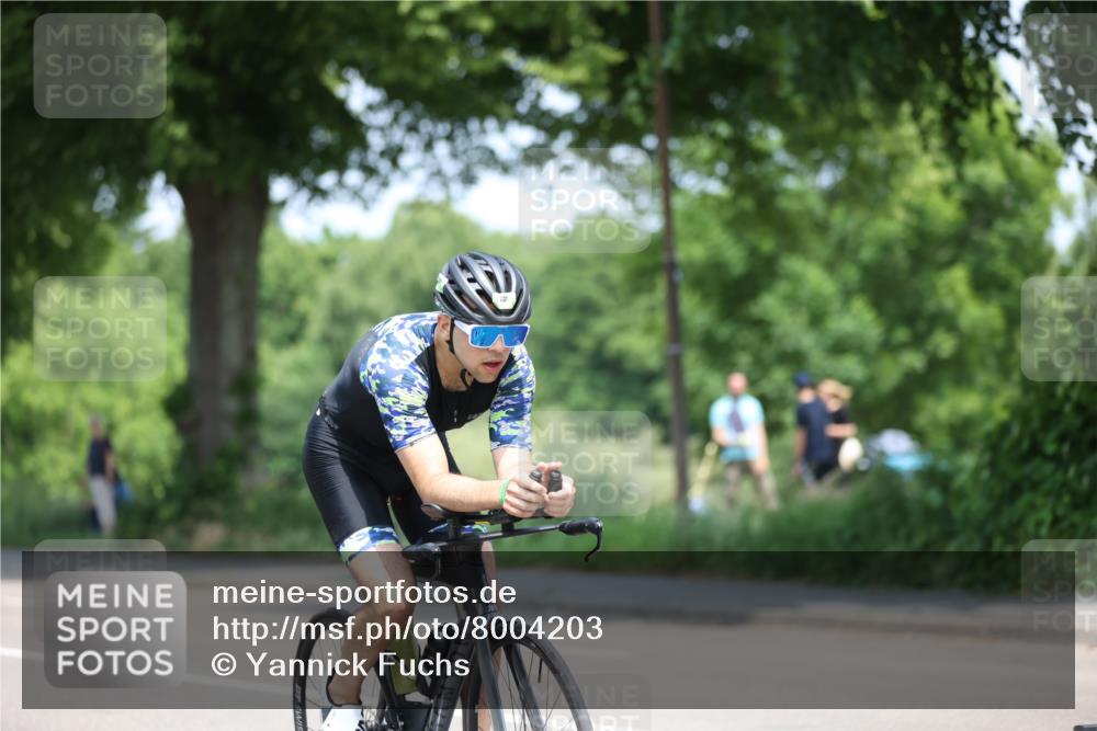 15.06.2025 - 7 Türme Triathlon Yannick Fuchs http://msf.ph/oto/8004203 15.06.2025 12:35:46 Radfahren 280, 522 meine-sportfotos.de