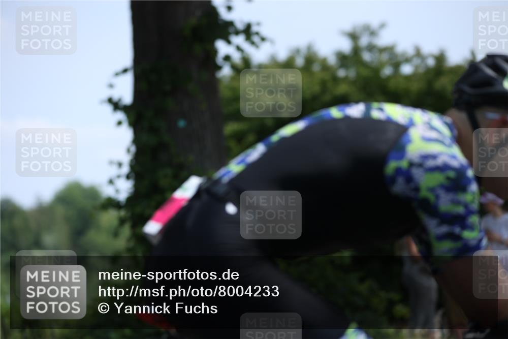 15.06.2025 - 7 Türme Triathlon Yannick Fuchs http://msf.ph/oto/8004233 15.06.2025 12:35:47 Radfahren 280, 522 meine-sportfotos.de