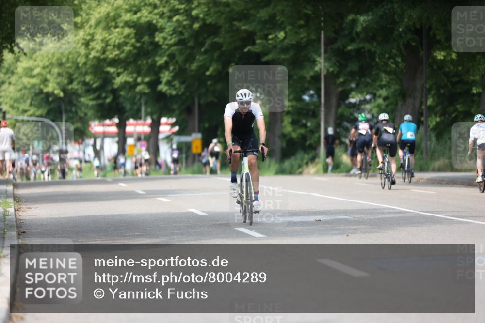 15.06.2025 - 7 Türme Triathlon Yannick Fuchs http://msf.ph/oto/8004289 15.06.2025 13:17:21 Radfahren 541, 819, 823 meine-sportfotos.de
