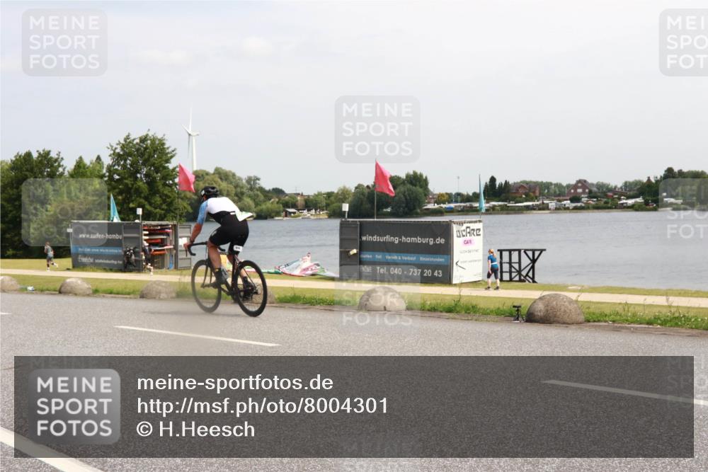 21.06.2025 - 27. Vierlanden-Triathlon H.Heesch http://msf.ph/oto/8004301 15.06.2025 11:54:22 Radfahren 753, 874 meine-sportfotos.de