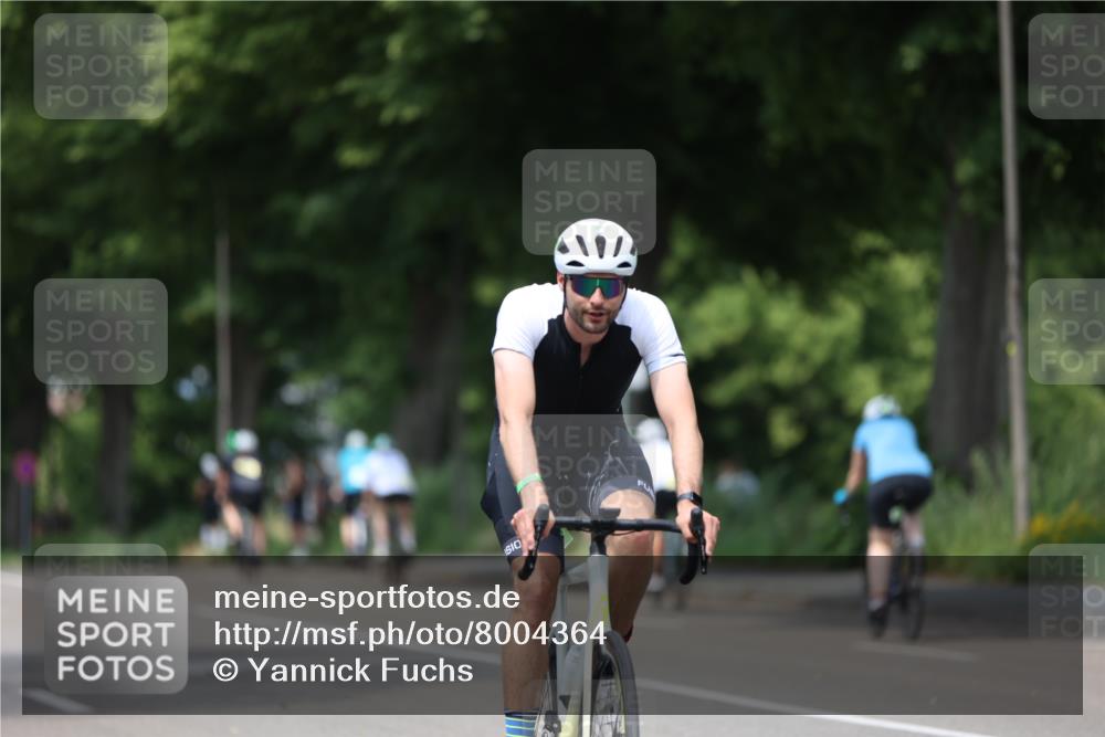 15.06.2025 - 7 Türme Triathlon Yannick Fuchs http://msf.ph/oto/8004364 15.06.2025 13:17:22 Radfahren 648, 819, 823 meine-sportfotos.de