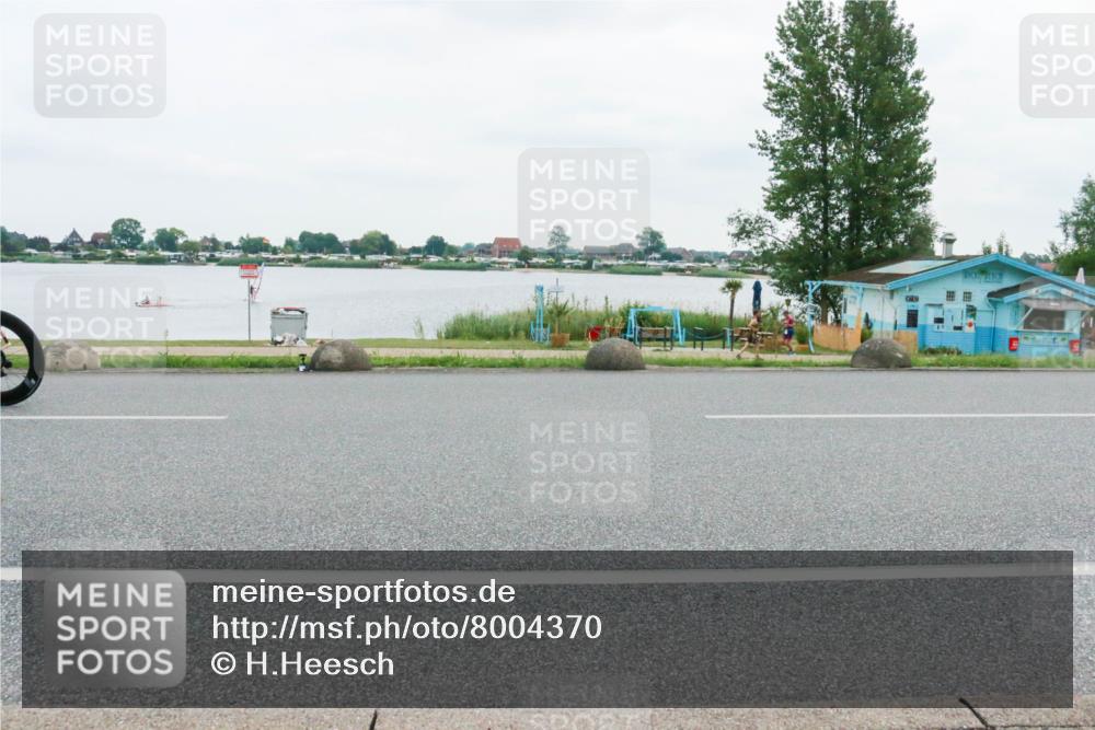 21.06.2025 - 27. Vierlanden-Triathlon H.Heesch http://msf.ph/oto/8004370 15.06.2025 12:58:51 Radfahren 1102, 1114, 1124, 1145, 1158 meine-sportfotos.de