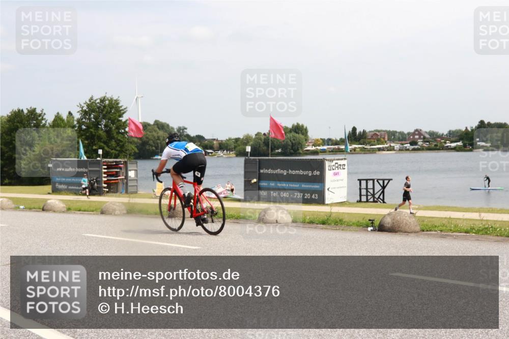 21.06.2025 - 27. Vierlanden-Triathlon H.Heesch http://msf.ph/oto/8004376 15.06.2025 11:54:43 Radfahren  meine-sportfotos.de