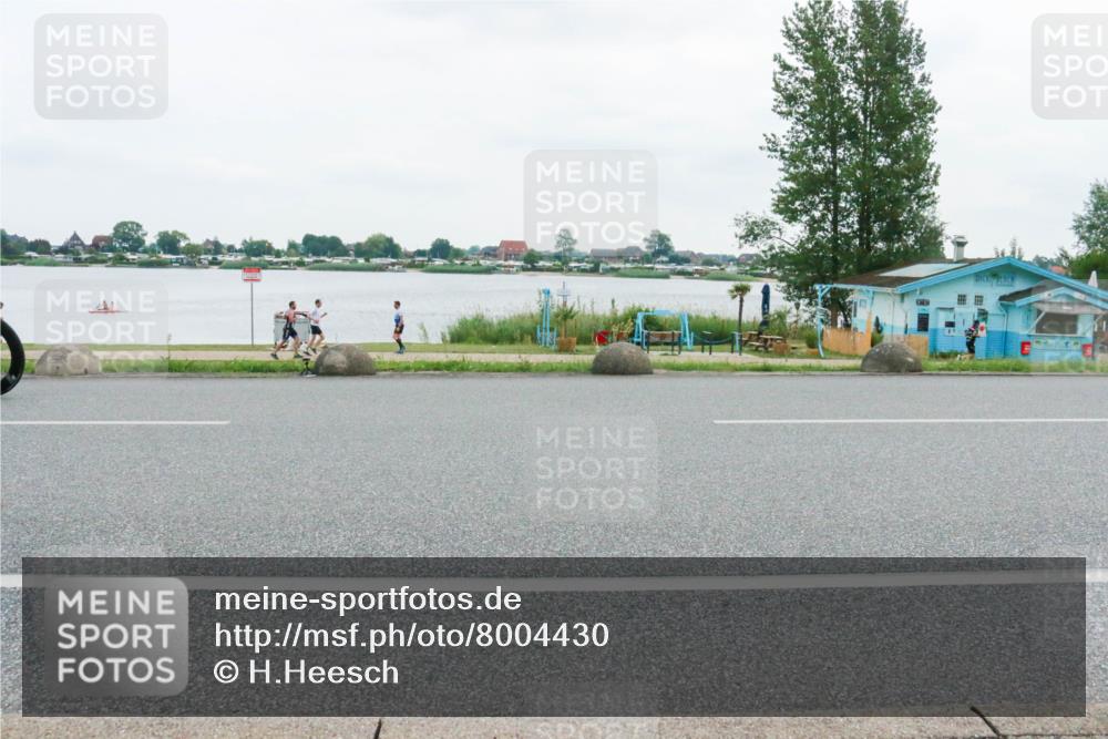 21.06.2025 - 27. Vierlanden-Triathlon H.Heesch http://msf.ph/oto/8004430 15.06.2025 12:59:14 Radfahren 1162 meine-sportfotos.de