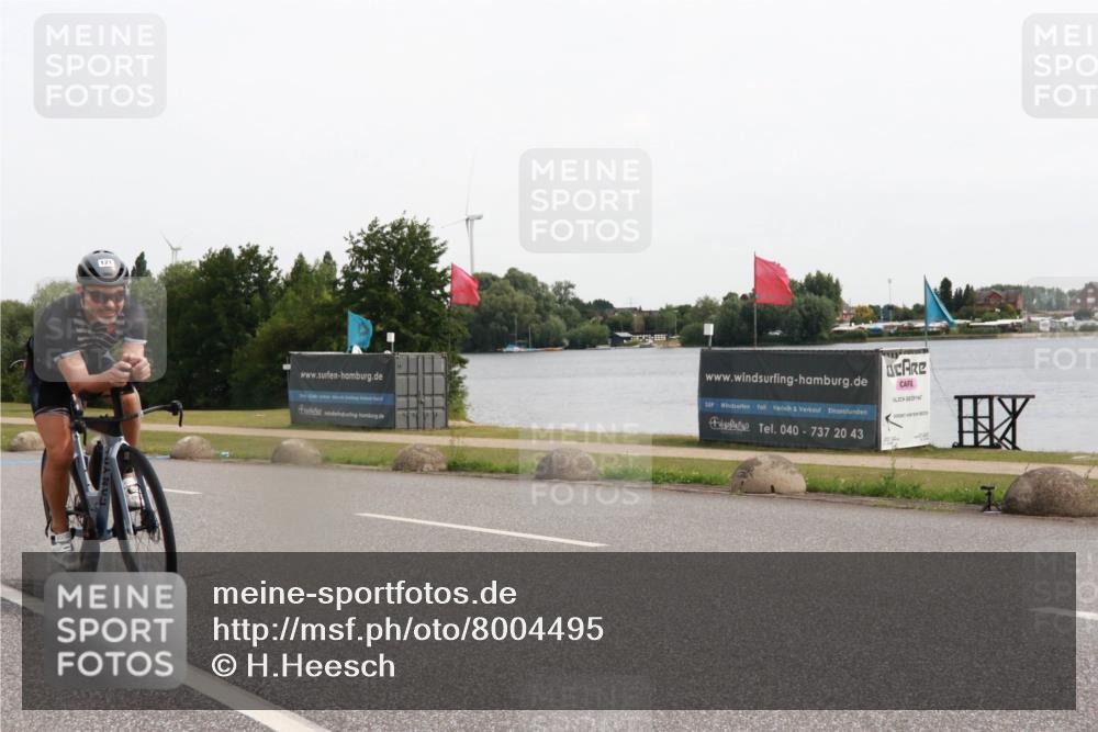 15.06.2025 - 27. Vierlanden-Triathlon H.Heesch http://msf.ph/oto/8004495 15.06.2025 10:35:21 Radfahren 26, 121, 251, 268, 336 meine-sportfotos.de