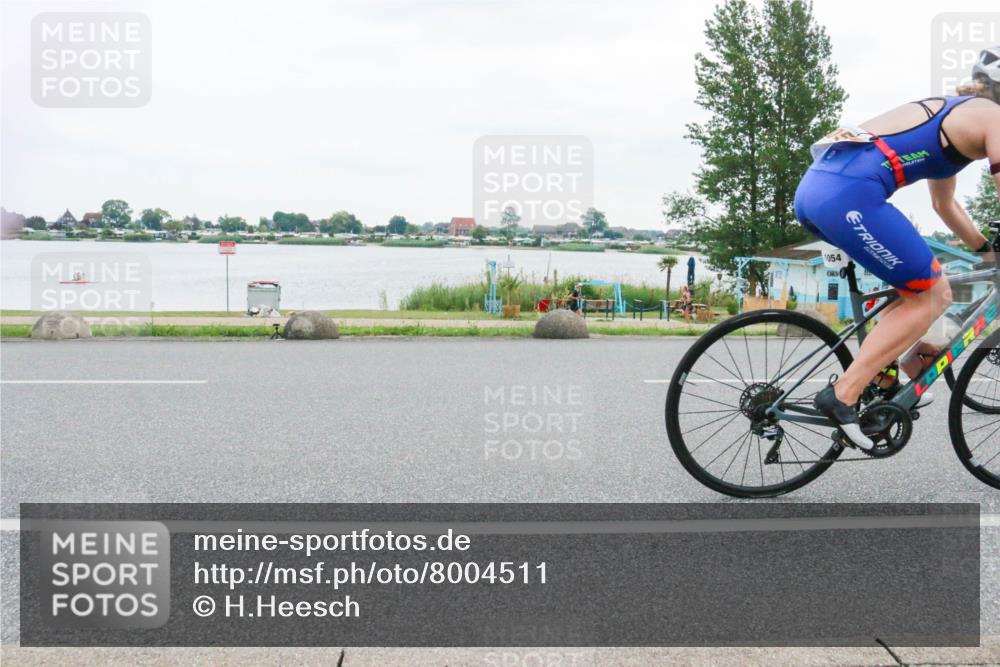 21.06.2025 - 27. Vierlanden-Triathlon H.Heesch http://msf.ph/oto/8004511 15.06.2025 12:59:24 Radfahren 1053, 1054, 1055, 1056, 1103, 1153 meine-sportfotos.de