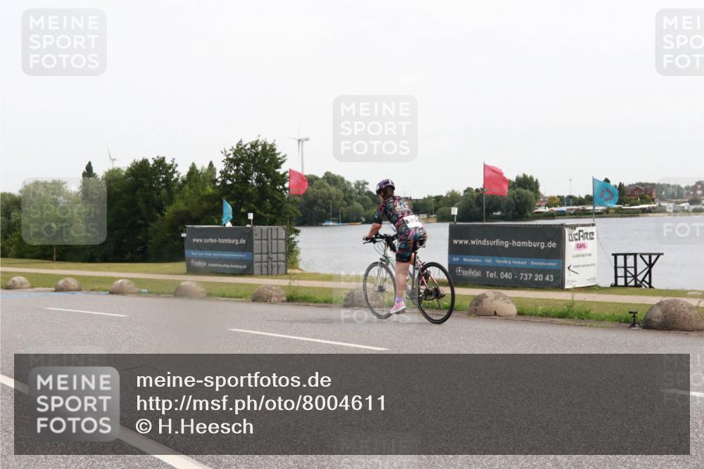 15.06.2025 - 27. Vierlanden-Triathlon H.Heesch http://msf.ph/oto/8004611 15.06.2025 10:36:25 Radfahren 254, 285, 312 meine-sportfotos.de