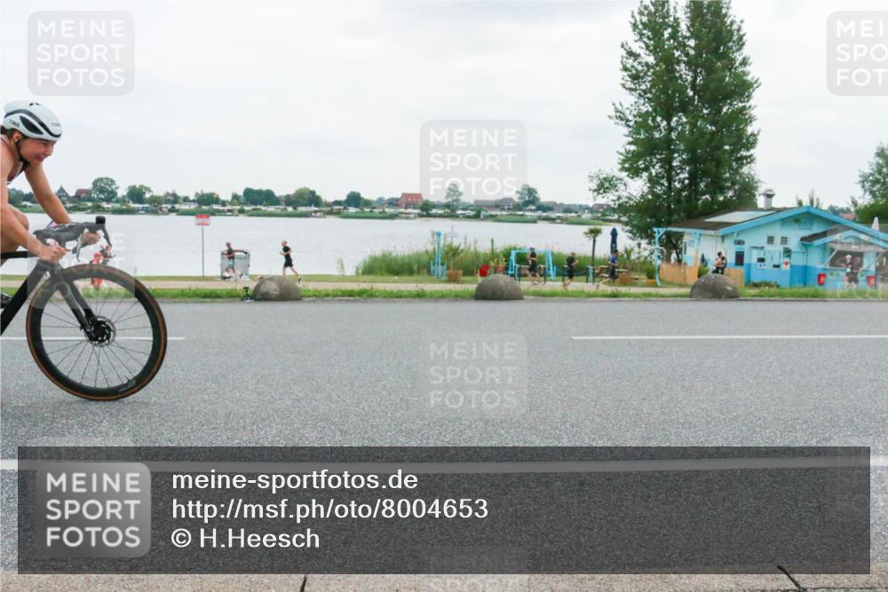 21.06.2025 - 27. Vierlanden-Triathlon H.Heesch http://msf.ph/oto/8004653 15.06.2025 13:00:08 Radfahren 1065, 1066, 1067, 1068, 1115 meine-sportfotos.de