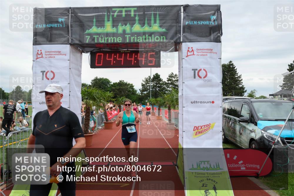 15.06.2025 - 7 Türme Triathlon Michael Strokosch http://msf.ph/oto/8004672 15.06.2025 14:44:44 Ziel 454, 581, 617 meine-sportfotos.de
