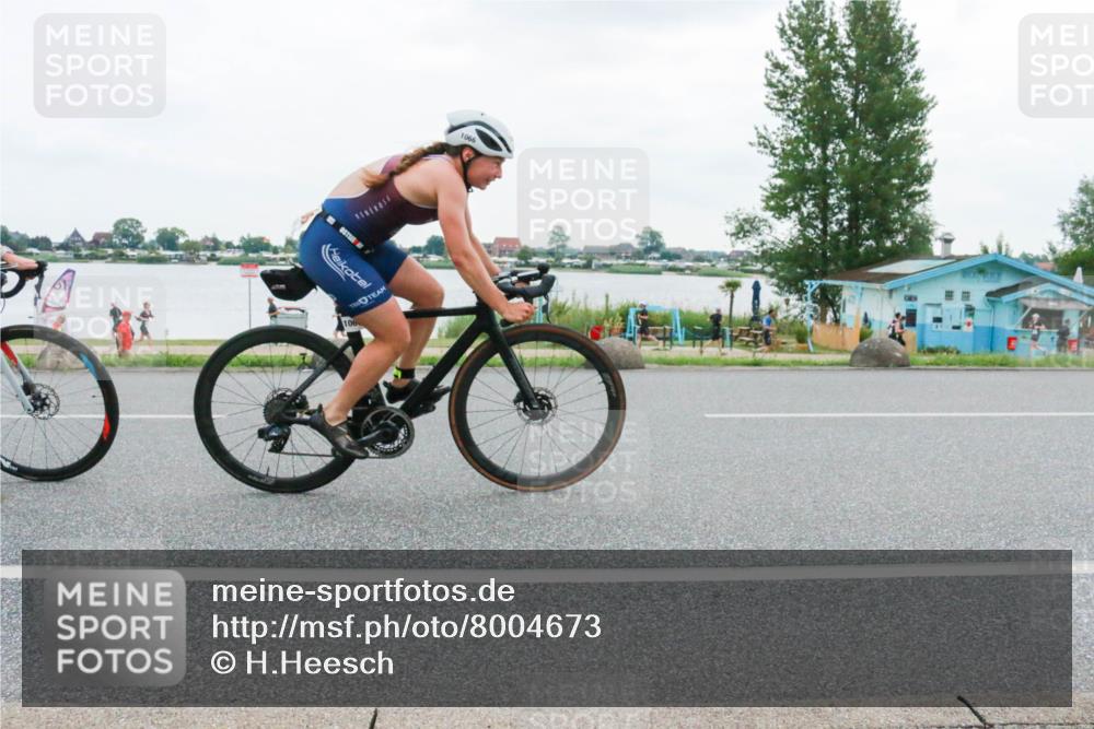21.06.2025 - 27. Vierlanden-Triathlon H.Heesch http://msf.ph/oto/8004673 15.06.2025 13:00:08 Radfahren 1065, 1066, 1067, 1068, 1115 meine-sportfotos.de