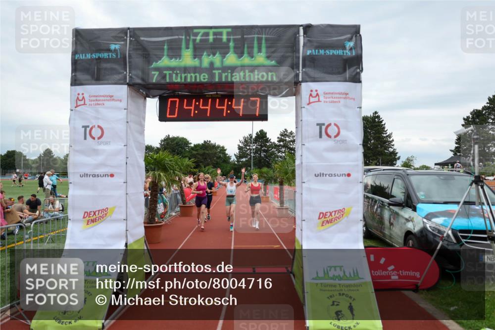 15.06.2025 - 7 Türme Triathlon Michael Strokosch http://msf.ph/oto/8004716 15.06.2025 14:44:47 Ziel 454, 525, 581, 617 meine-sportfotos.de