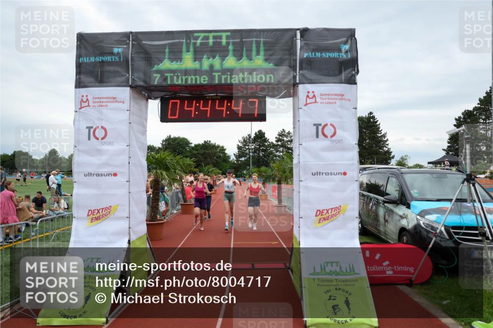 15.06.2025 - 7 Türme Triathlon Michael Strokosch http://msf.ph/oto/8004717 15.06.2025 14:44:47 Ziel 454, 525, 581, 617 meine-sportfotos.de