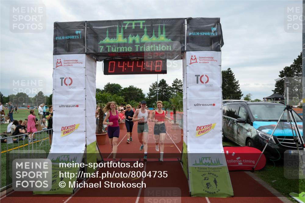 15.06.2025 - 7 Türme Triathlon Michael Strokosch http://msf.ph/oto/8004735 15.06.2025 14:44:48 Ziel 454, 525, 581, 617 meine-sportfotos.de