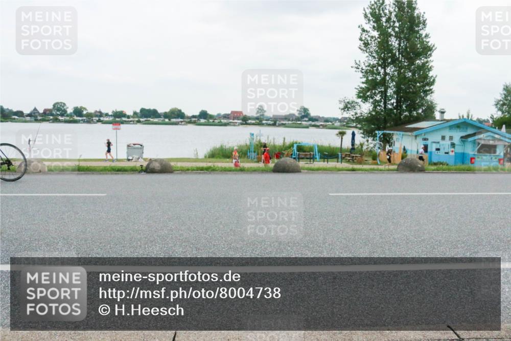 21.06.2025 - 27. Vierlanden-Triathlon H.Heesch http://msf.ph/oto/8004738 15.06.2025 13:00:19 Radfahren 1136, 1155 meine-sportfotos.de