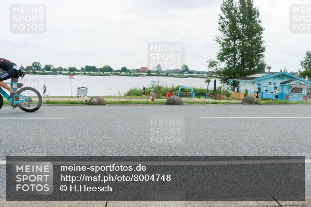 21.06.2025 - 27. Vierlanden-Triathlon H.Heesch http://msf.ph/oto/8004748 15.06.2025 13:00:20 Radfahren 1136, 1155 meine-sportfotos.de
