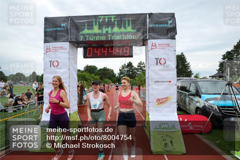 15.06.2025 - 7 Türme Triathlon Michael Strokosch http://msf.ph/oto/8004754 15.06.2025 14:44:49 Ziel 454, 525, 581, 617 meine-sportfotos.de