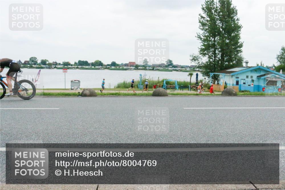 21.06.2025 - 27. Vierlanden-Triathlon H.Heesch http://msf.ph/oto/8004769 15.06.2025 13:00:26 Radfahren 1112, 1123, 1128, 1155, 1161 meine-sportfotos.de