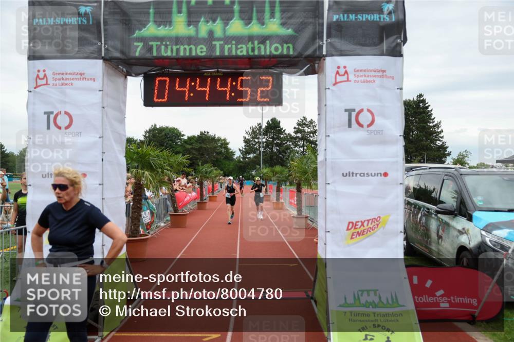 15.06.2025 - 7 Türme Triathlon Michael Strokosch http://msf.ph/oto/8004780 15.06.2025 14:44:52 Ziel 433, 525, 529, 581, 617 meine-sportfotos.de