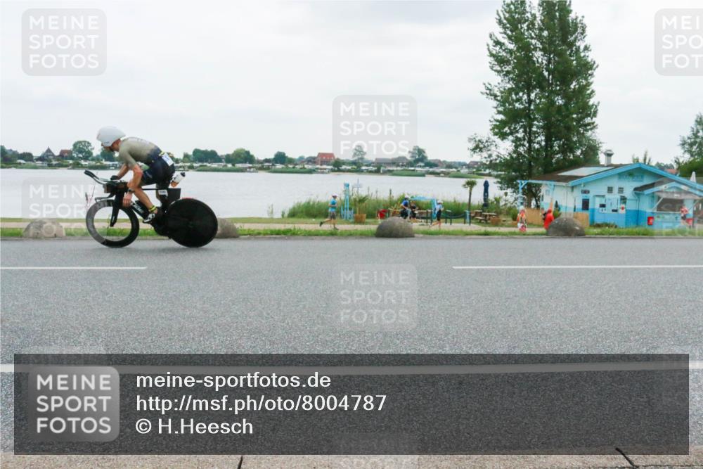 21.06.2025 - 27. Vierlanden-Triathlon H.Heesch http://msf.ph/oto/8004787 15.06.2025 13:00:28 Radfahren 1112, 1120, 1123, 1128, 1161 meine-sportfotos.de