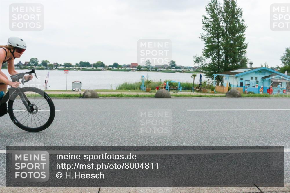 21.06.2025 - 27. Vierlanden-Triathlon H.Heesch http://msf.ph/oto/8004811 15.06.2025 13:00:34 Radfahren 1057, 1058, 1059, 1060, 1120, 1123, 1146, 1161 meine-sportfotos.de