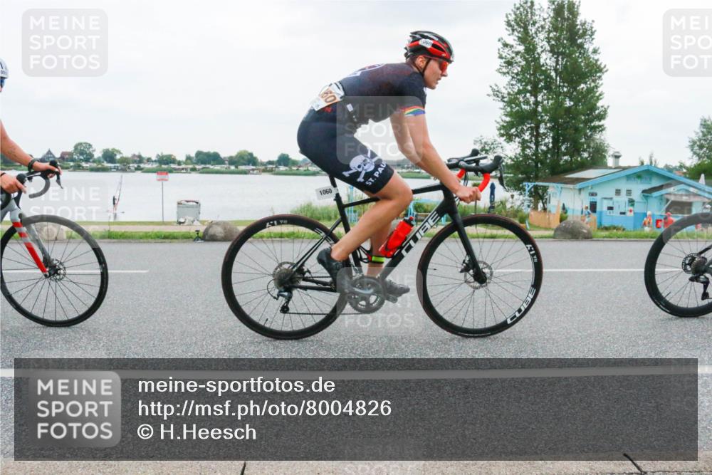 21.06.2025 - 27. Vierlanden-Triathlon H.Heesch http://msf.ph/oto/8004826 15.06.2025 13:00:35 Radfahren 1057, 1058, 1059, 1060, 1120, 1146 meine-sportfotos.de