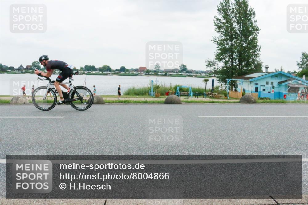 21.06.2025 - 27. Vierlanden-Triathlon H.Heesch http://msf.ph/oto/8004866 15.06.2025 13:00:43 Radfahren 742, 1098, 1108, 1148 meine-sportfotos.de