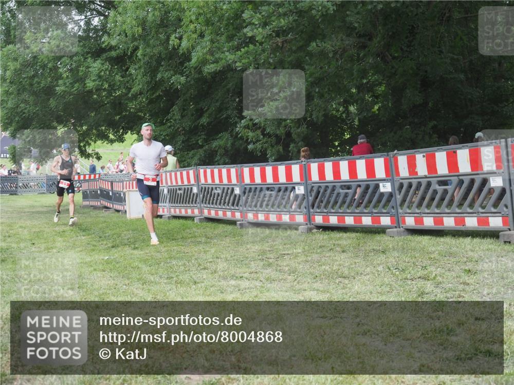 21.06.2025 - 27. Vierlanden-Triathlon KatJ http://msf.ph/oto/8004868 15.06.2025 12:58:20 Ziel 3, 11, 1034, 1035, 1036, 1037 meine-sportfotos.de