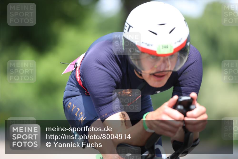 15.06.2025 - 7 Türme Triathlon Yannick Fuchs http://msf.ph/oto/8004914 15.06.2025 12:36:20 Radfahren 618, 667 meine-sportfotos.de