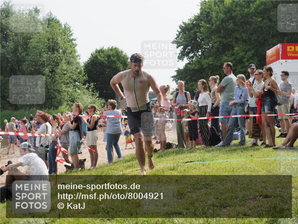 15.06.2025 - 27. Vierlanden-Triathlon KatJ http://msf.ph/oto/8004921 15.06.2025 10:03:55 Schwimmen 415, 427, 436, 439, 1398 meine-sportfotos.de