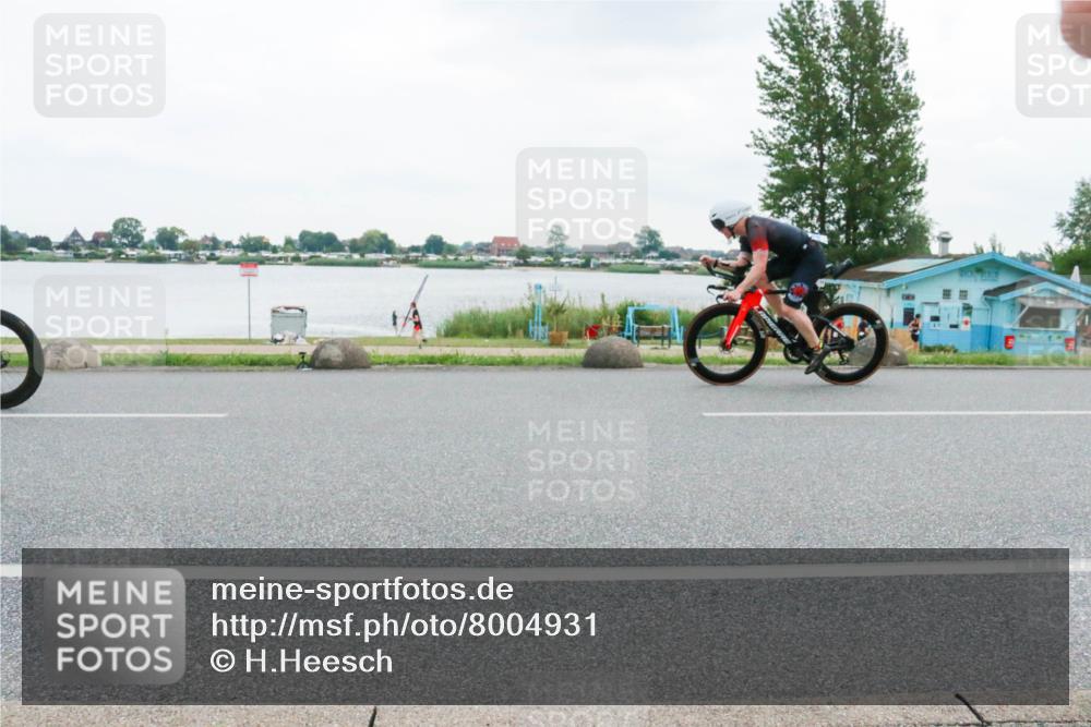 21.06.2025 - 27. Vierlanden-Triathlon H.Heesch http://msf.ph/oto/8004931 15.06.2025 13:00:51 Radfahren 1104, 1108, 1110, 1134 meine-sportfotos.de