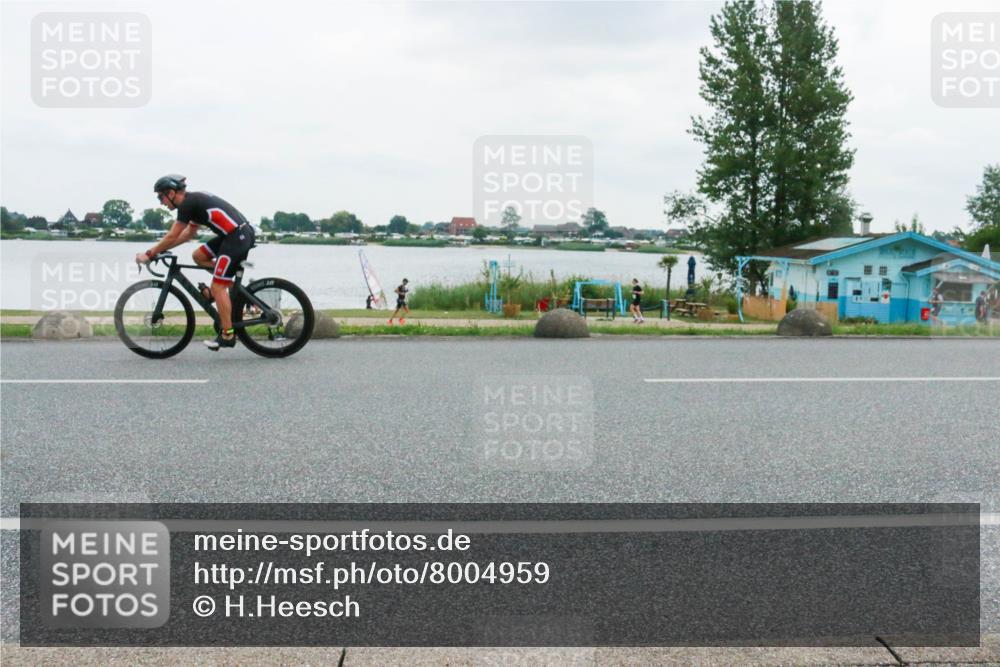 21.06.2025 - 27. Vierlanden-Triathlon H.Heesch http://msf.ph/oto/8004959 15.06.2025 13:00:56 Radfahren 1110, 1117, 1134, 1156 meine-sportfotos.de