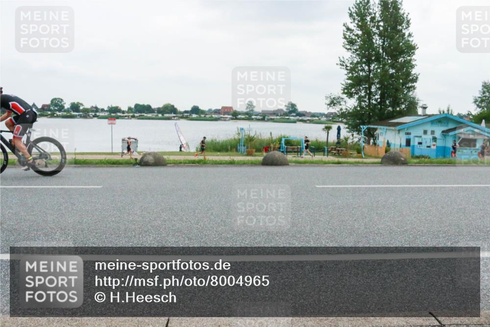 21.06.2025 - 27. Vierlanden-Triathlon H.Heesch http://msf.ph/oto/8004965 15.06.2025 13:00:57 Radfahren 1110, 1117, 1134, 1156 meine-sportfotos.de