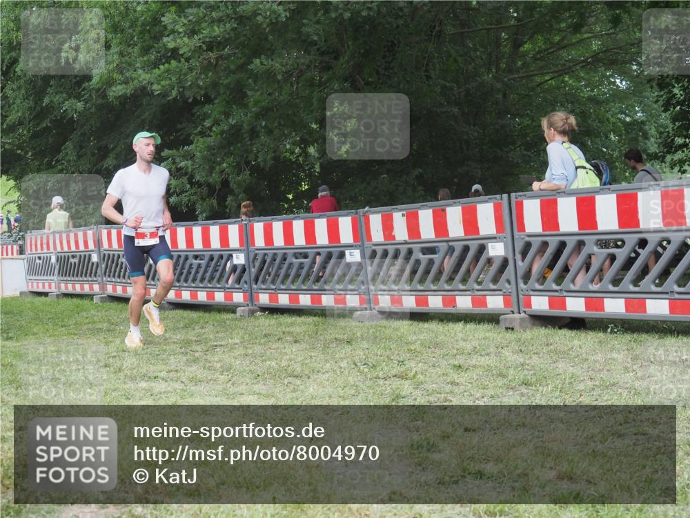 21.06.2025 - 27. Vierlanden-Triathlon KatJ http://msf.ph/oto/8004970 15.06.2025 12:58:21 Ziel 3, 11, 1034, 1035, 1036, 1037 meine-sportfotos.de