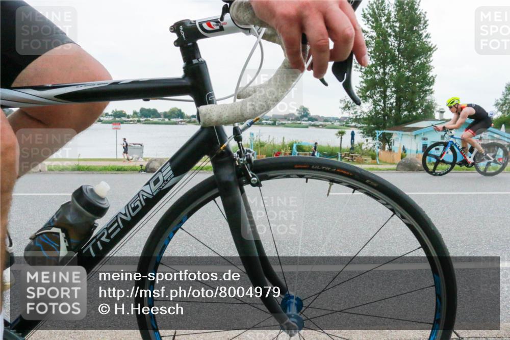 21.06.2025 - 27. Vierlanden-Triathlon H.Heesch http://msf.ph/oto/8004979 15.06.2025 13:01:07 Radfahren 1107, 1130 meine-sportfotos.de