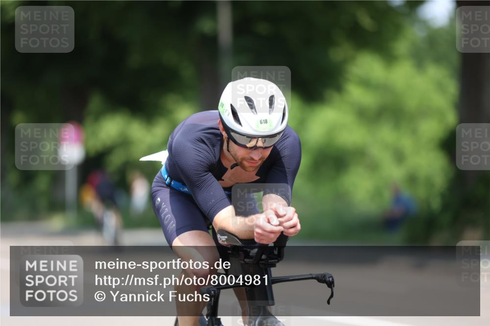 15.06.2025 - 7 Türme Triathlon Yannick Fuchs http://msf.ph/oto/8004981 15.06.2025 12:36:26 Radfahren 213, 258, 618, 670 meine-sportfotos.de