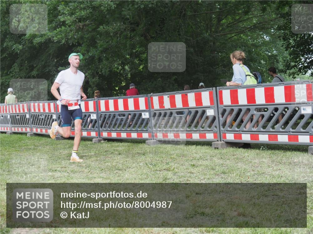 21.06.2025 - 27. Vierlanden-Triathlon KatJ http://msf.ph/oto/8004987 15.06.2025 12:58:22 Ziel 3, 11, 1034, 1035, 1036, 1037 meine-sportfotos.de