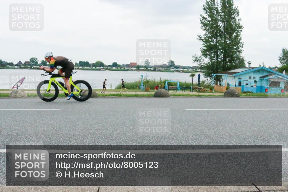21.06.2025 - 27. Vierlanden-Triathlon H.Heesch http://msf.ph/oto/8005123 15.06.2025 13:01:24 Radfahren 1099, 1105, 1132, 1149 meine-sportfotos.de