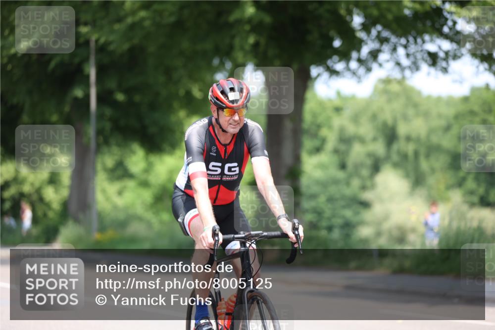 15.06.2025 - 7 Türme Triathlon Yannick Fuchs http://msf.ph/oto/8005125 15.06.2025 12:36:49 Radfahren 212 meine-sportfotos.de