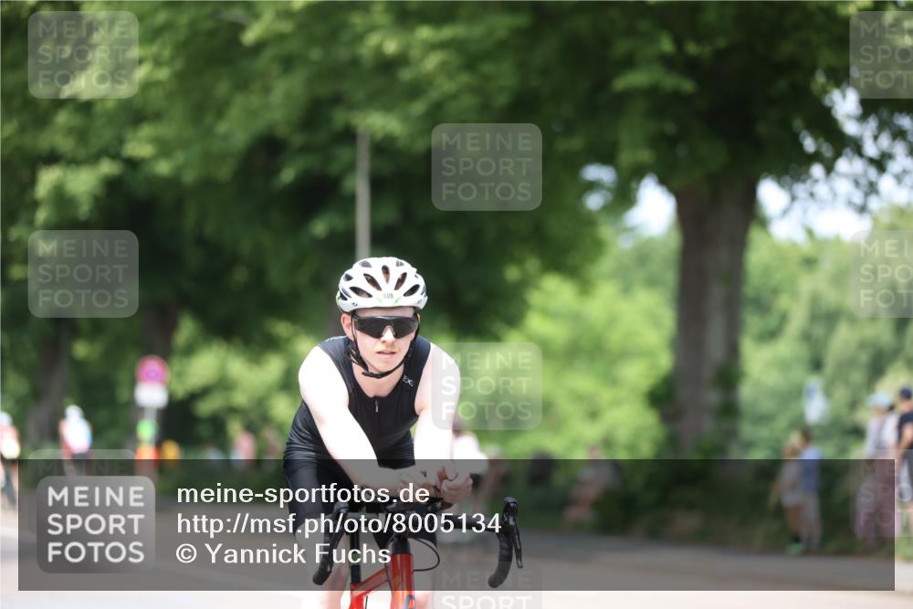 15.06.2025 - 7 Türme Triathlon Yannick Fuchs http://msf.ph/oto/8005134 15.06.2025 13:18:03 Radfahren 198, 205, 556, 605, 720, 768, 799, 829, 843, 1009, 1022, 1046, 1089, 1094, 1125 meine-sportfotos.de