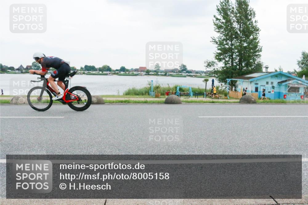 21.06.2025 - 27. Vierlanden-Triathlon H.Heesch http://msf.ph/oto/8005158 15.06.2025 13:01:31 Radfahren 1100, 1101, 1116, 1160 meine-sportfotos.de