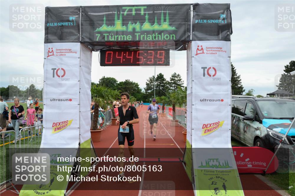 15.06.2025 - 7 Türme Triathlon Michael Strokosch http://msf.ph/oto/8005163 15.06.2025 14:45:39 Ziel 359, 457 meine-sportfotos.de