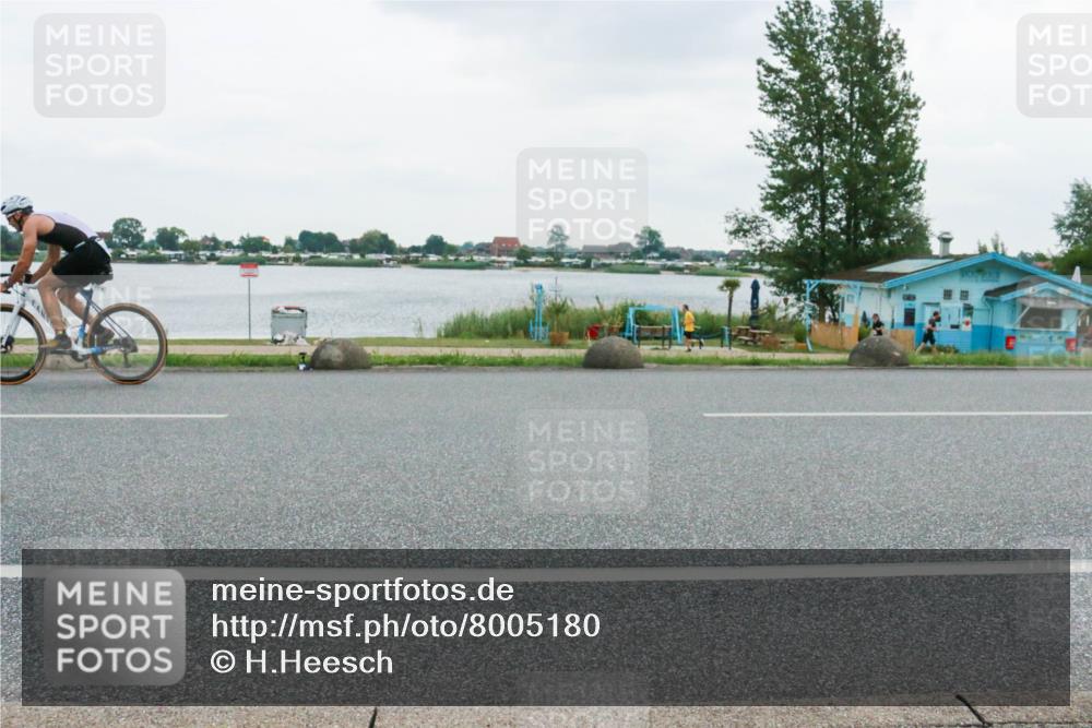21.06.2025 - 27. Vierlanden-Triathlon H.Heesch http://msf.ph/oto/8005180 15.06.2025 13:01:32 Radfahren 1100, 1101, 1116, 1160 meine-sportfotos.de