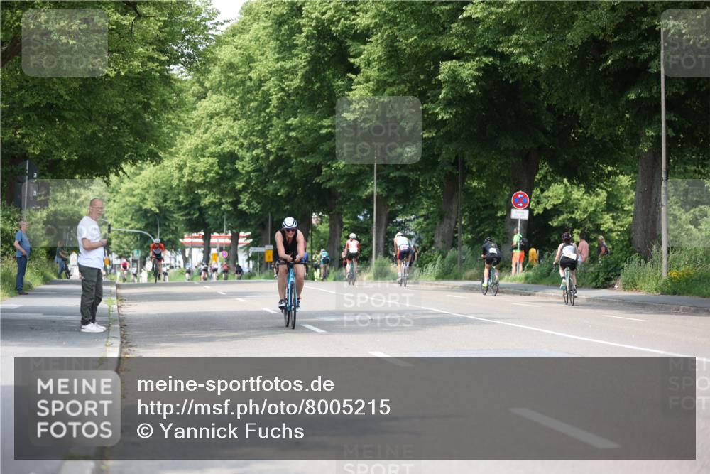15.06.2025 - 7 Türme Triathlon Yannick Fuchs http://msf.ph/oto/8005215 15.06.2025 13:18:05 Radfahren 205, 556, 605, 768, 799, 829, 843, 878, 1009, 1022, 1046, 1089, 1094 meine-sportfotos.de