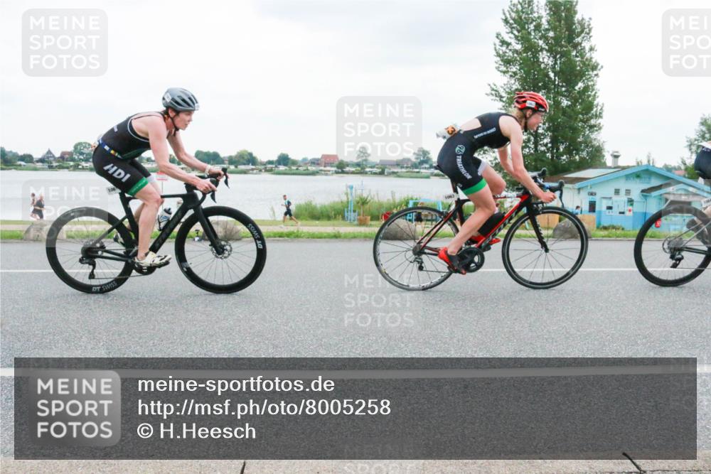 21.06.2025 - 27. Vierlanden-Triathlon H.Heesch http://msf.ph/oto/8005258 15.06.2025 13:01:56 Radfahren 1061, 1062, 1063, 1064, 1159 meine-sportfotos.de