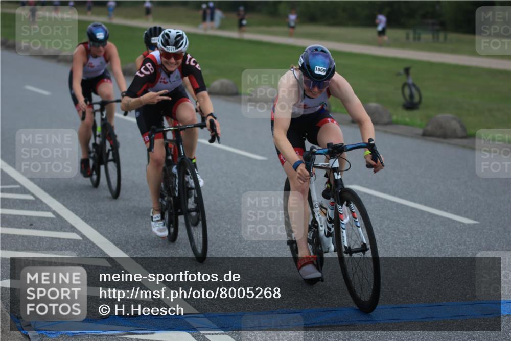 21.06.2025 - 27. Vierlanden-Triathlon H.Heesch http://msf.ph/oto/8005268 15.06.2025 13:03:31 Radfahren 1069, 1070, 1071, 1072 meine-sportfotos.de