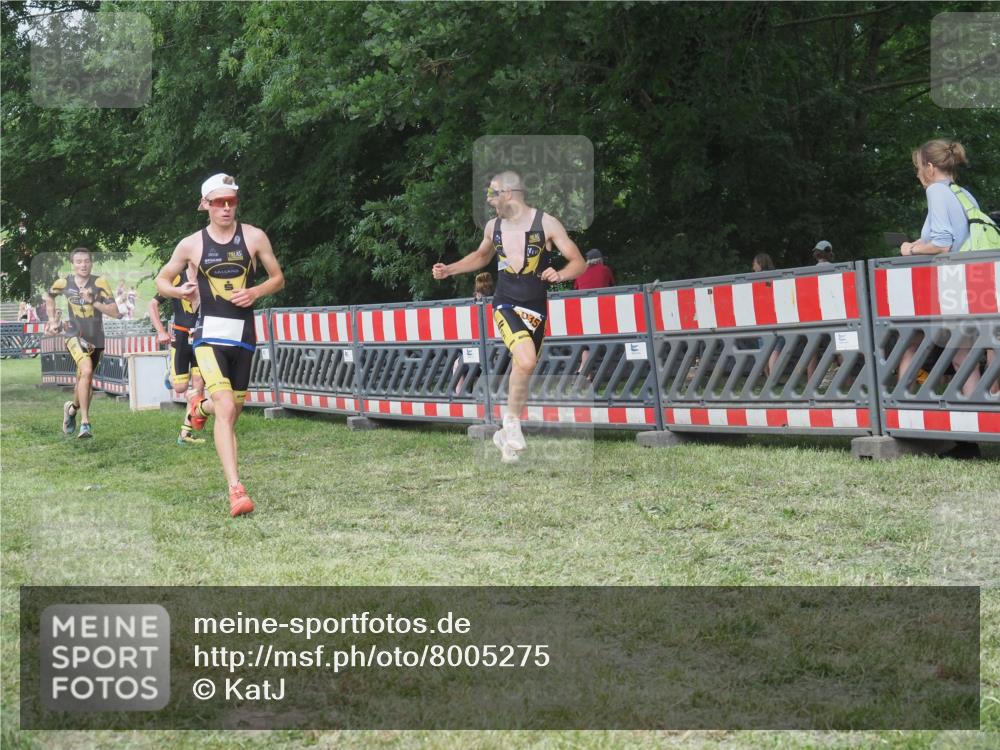 21.06.2025 - 27. Vierlanden-Triathlon KatJ http://msf.ph/oto/8005275 15.06.2025 12:58:28 Ziel 736, 1034, 1035, 1036, 1037 meine-sportfotos.de