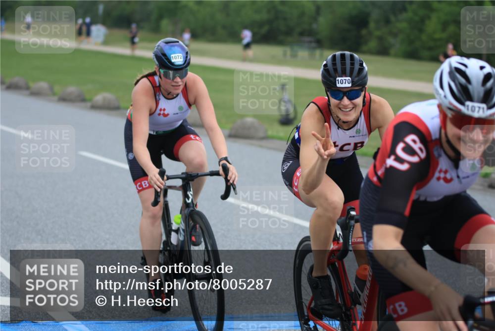 21.06.2025 - 27. Vierlanden-Triathlon H.Heesch http://msf.ph/oto/8005287 15.06.2025 13:03:32 Radfahren 1069, 1070, 1071, 1072 meine-sportfotos.de