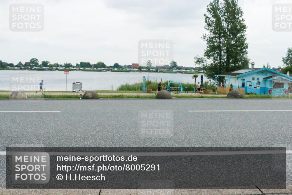 21.06.2025 - 27. Vierlanden-Triathlon H.Heesch http://msf.ph/oto/8005291 15.06.2025 13:02:02 Radfahren 1140 meine-sportfotos.de
