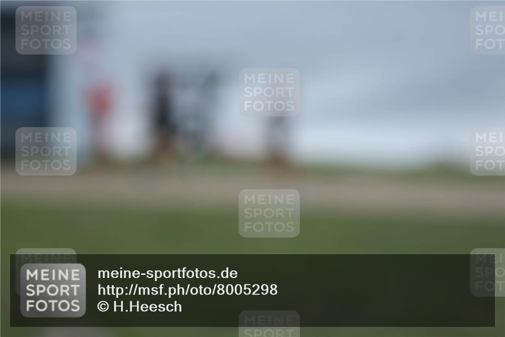 21.06.2025 - 27. Vierlanden-Triathlon H.Heesch http://msf.ph/oto/8005298 15.06.2025 13:03:54 Radfahren  meine-sportfotos.de