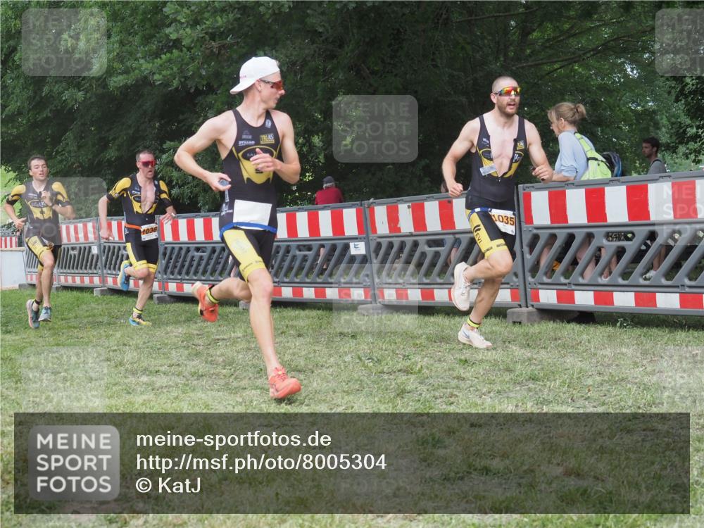 21.06.2025 - 27. Vierlanden-Triathlon KatJ http://msf.ph/oto/8005304 15.06.2025 12:58:28 Ziel 736, 1034, 1035, 1036, 1037 meine-sportfotos.de